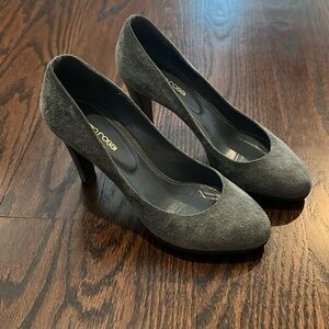 Sergio Rossi Like New Grey Suede Heels 36.5